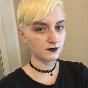 Meet your Posher, Rebekah